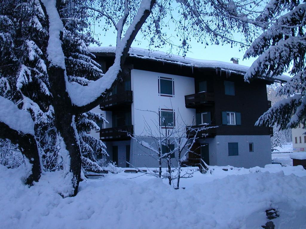 Appartamento Niki Campitello Campitello di Fassa Luaran gambar