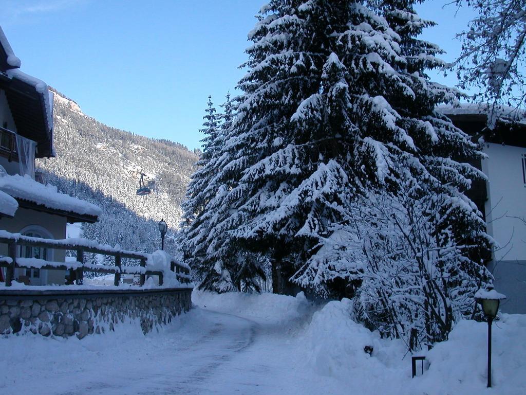 Appartamento Niki Campitello Campitello di Fassa Luaran gambar