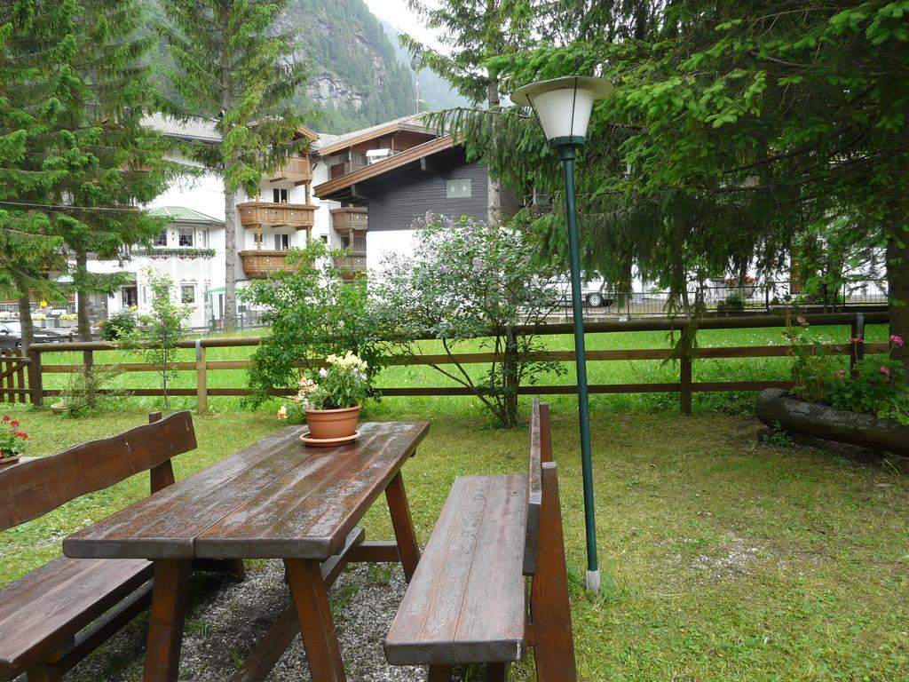 Appartamento Niki Campitello Campitello di Fassa Luaran gambar