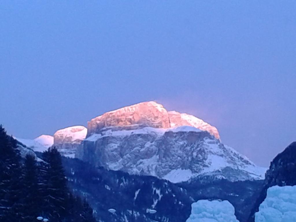 Appartamento Niki Campitello Campitello di Fassa Luaran gambar