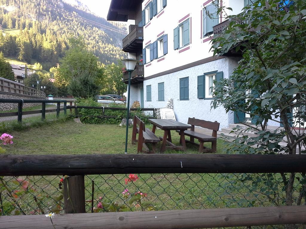 Appartamento Niki Campitello Campitello di Fassa Luaran gambar